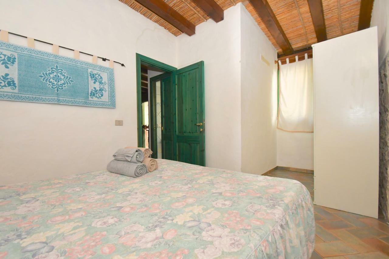 Sa Dommo De Sa Pietate Apartment Orosei Exterior photo